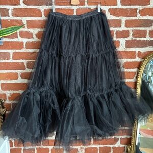 🖤 Black Tiered Tulle Midi Skirt